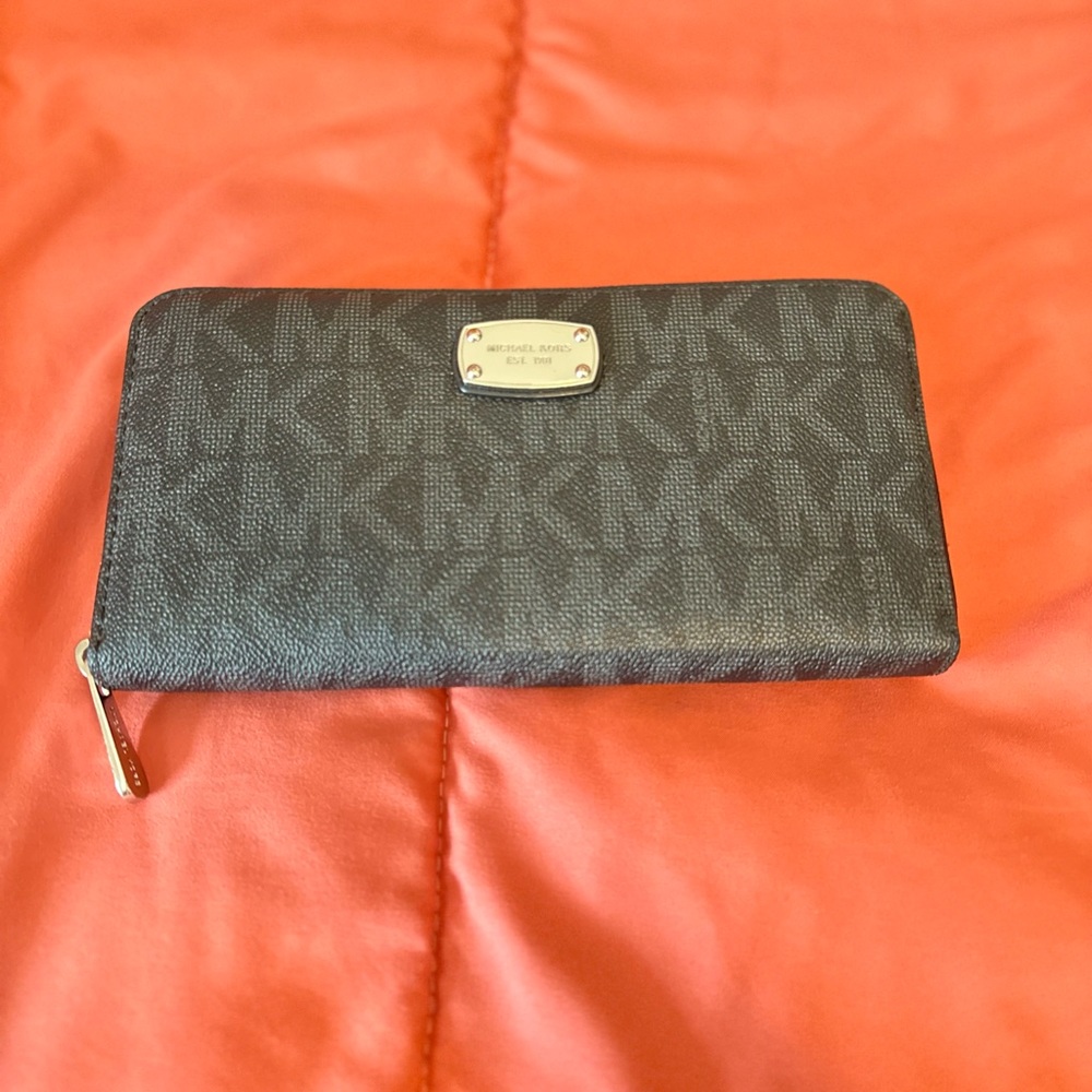 Michael Kors wallet
